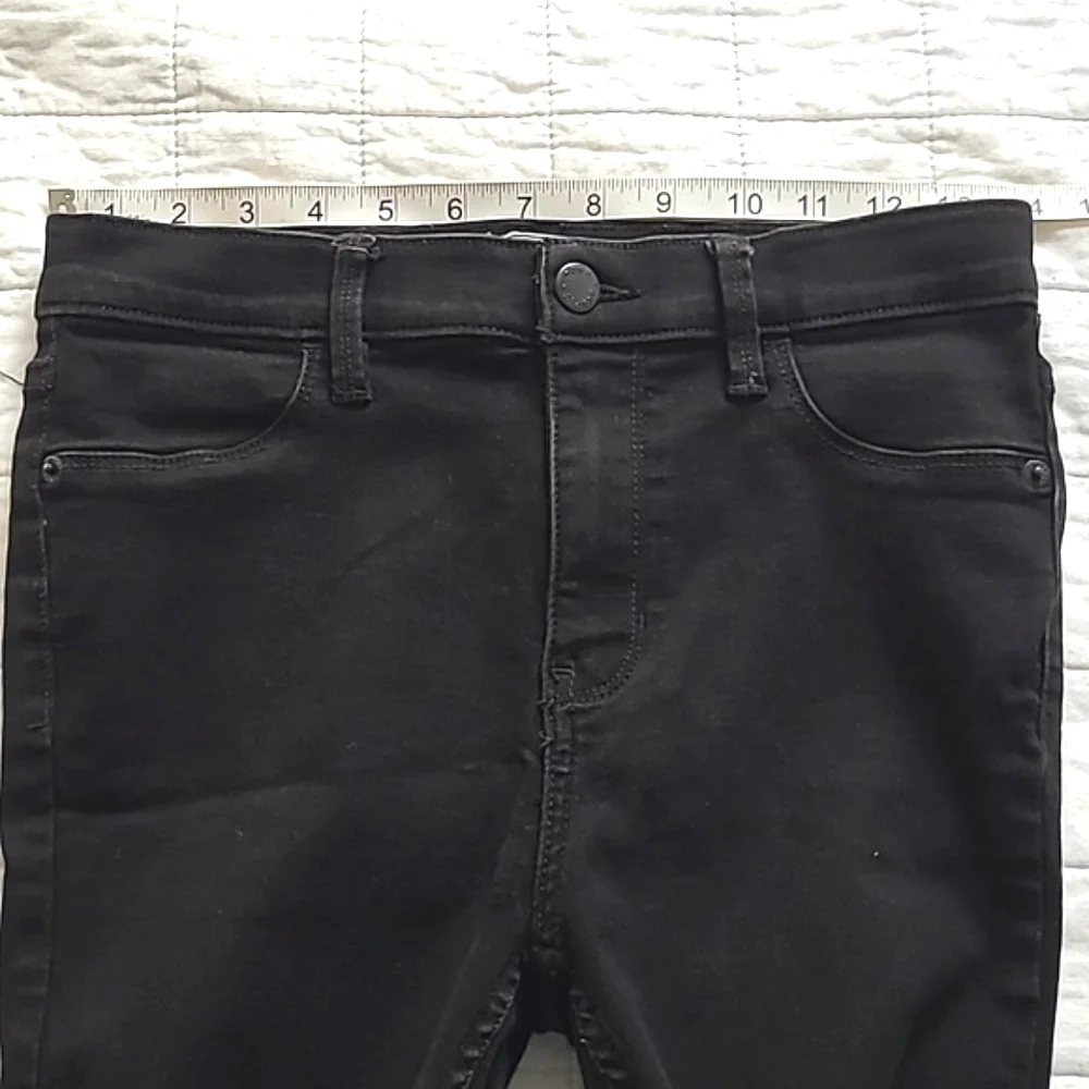 Free People high rise super skinny Plain black stretch jeans Size 27